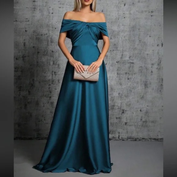 Luxe Satin Off Shoulder Evening Prom Party Formal Wedding Dress - Picture 3 of 16